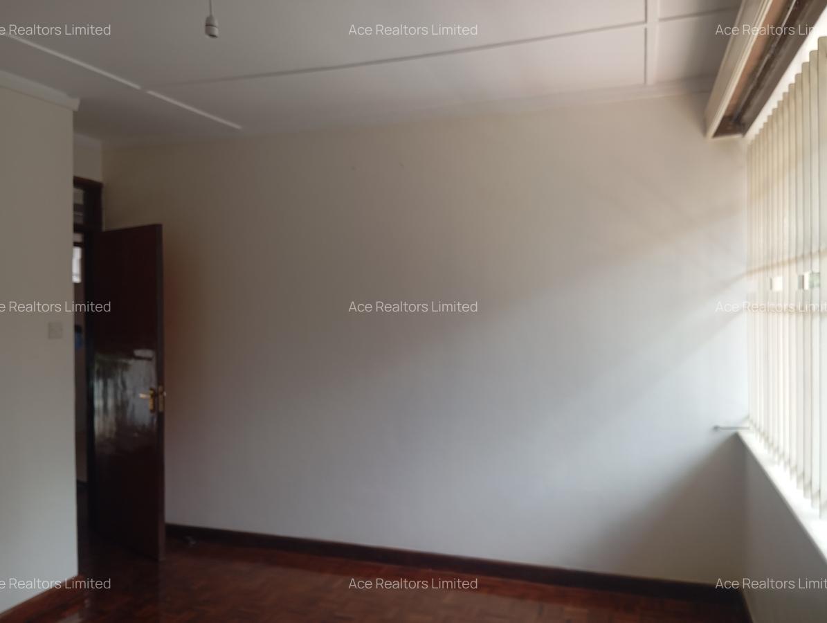 4 Bed Townhouse with En Suite at Laikipia Road - 10
