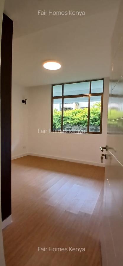 4 Bed Apartment with En Suite at Hatheru Road - 8