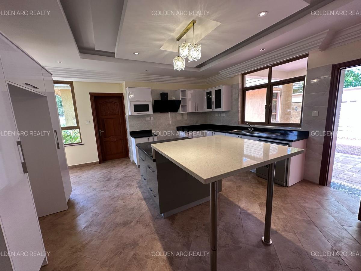 5 Bed Villa with En Suite in Karen - 10