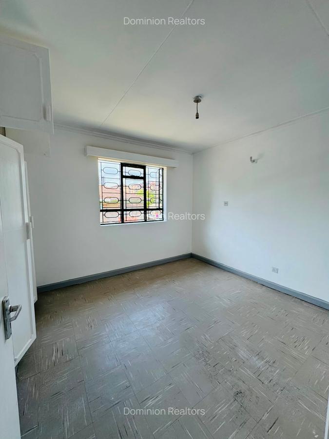 4 Bed House with En Suite at David Osieli - 9