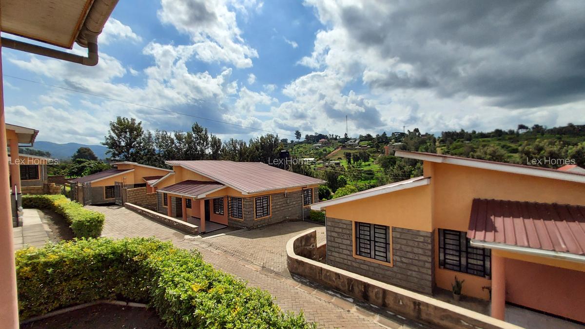 3 Bed House with En Suite at Kahuho - 16