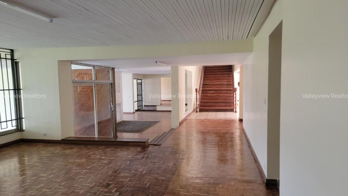 2,120 ft² Office with Service Charge Included at Lavington - 15