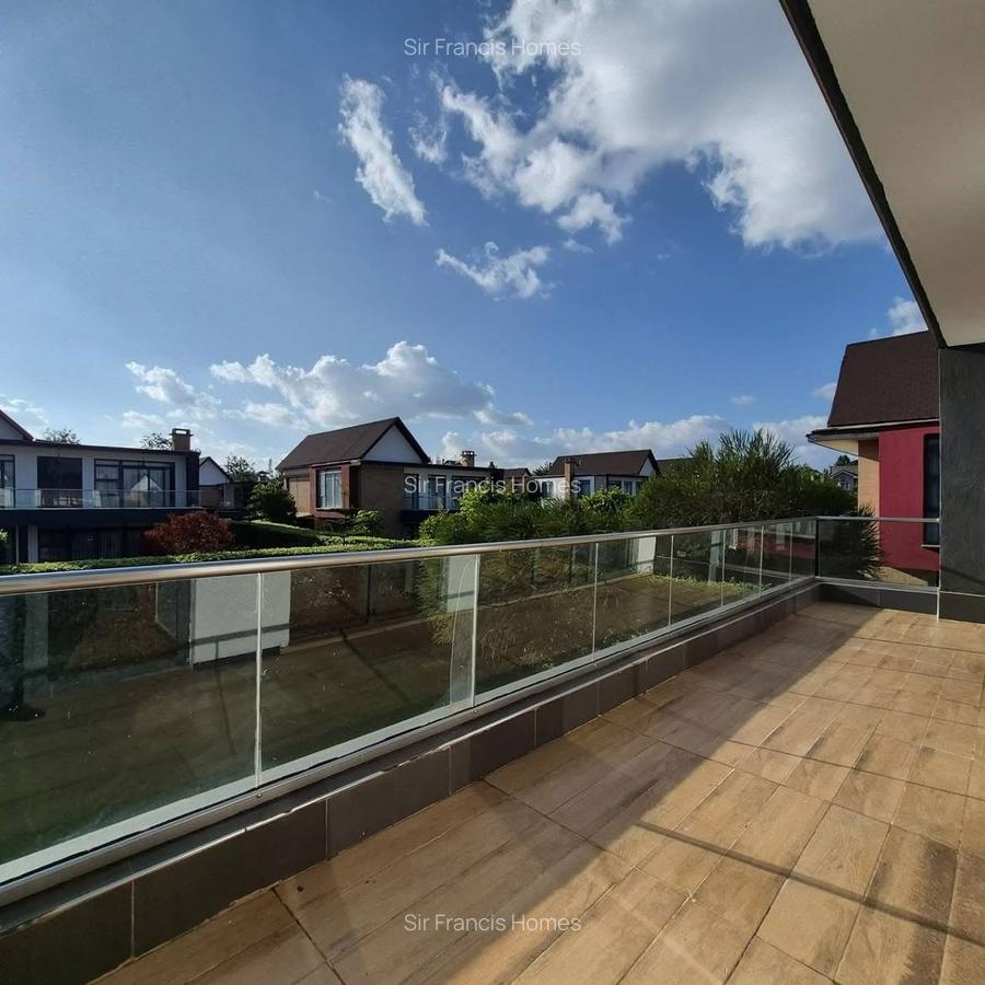 4 Bed Townhouse with En Suite at Garden Estate - 6