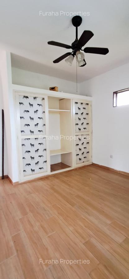 4 Bed House with En Suite at Malindi - 12