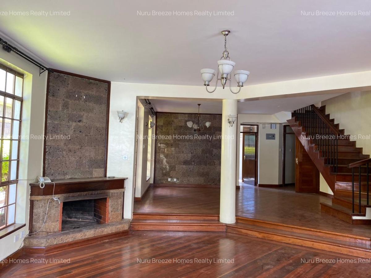 4 Bed Townhouse with En Suite in Lavington - 2