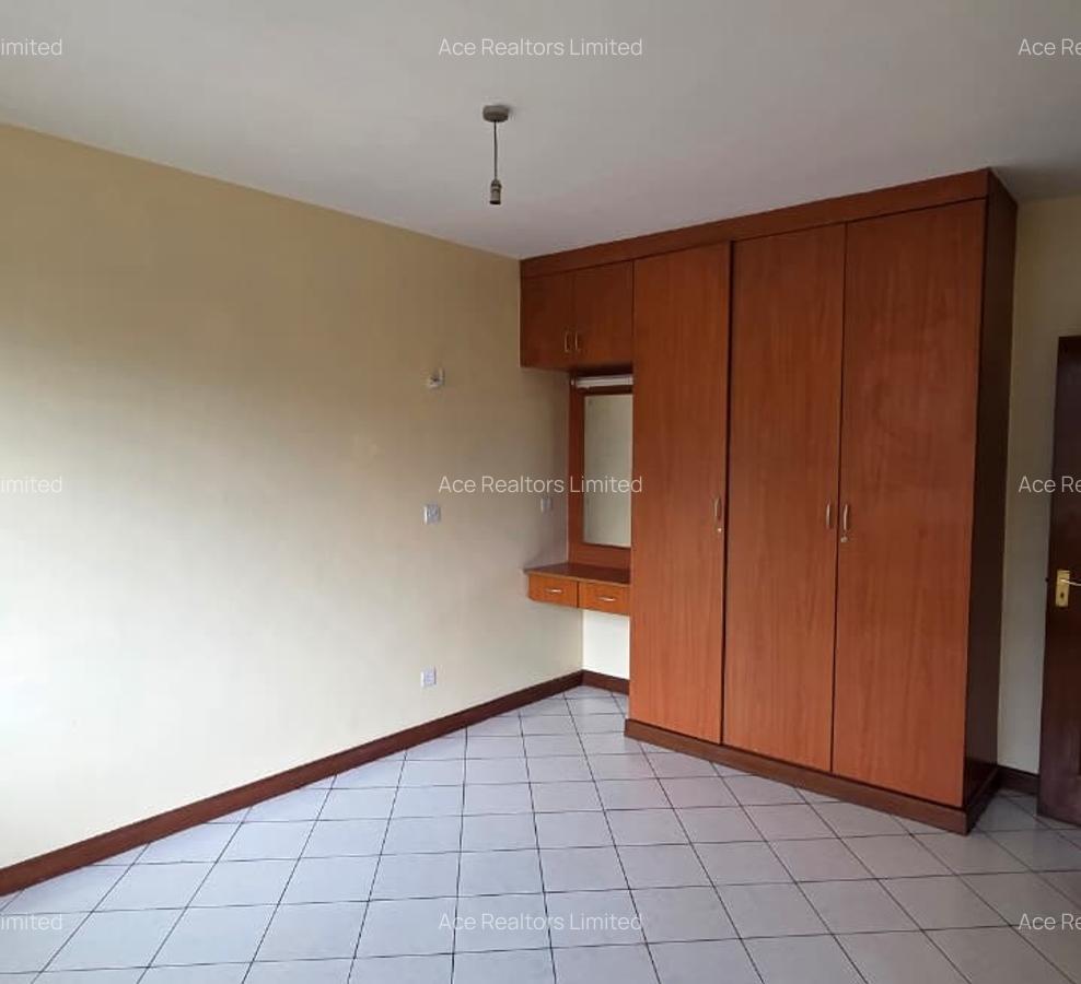 3 Bed Apartment with En Suite at 3Rd Parklands Nairobi - 10