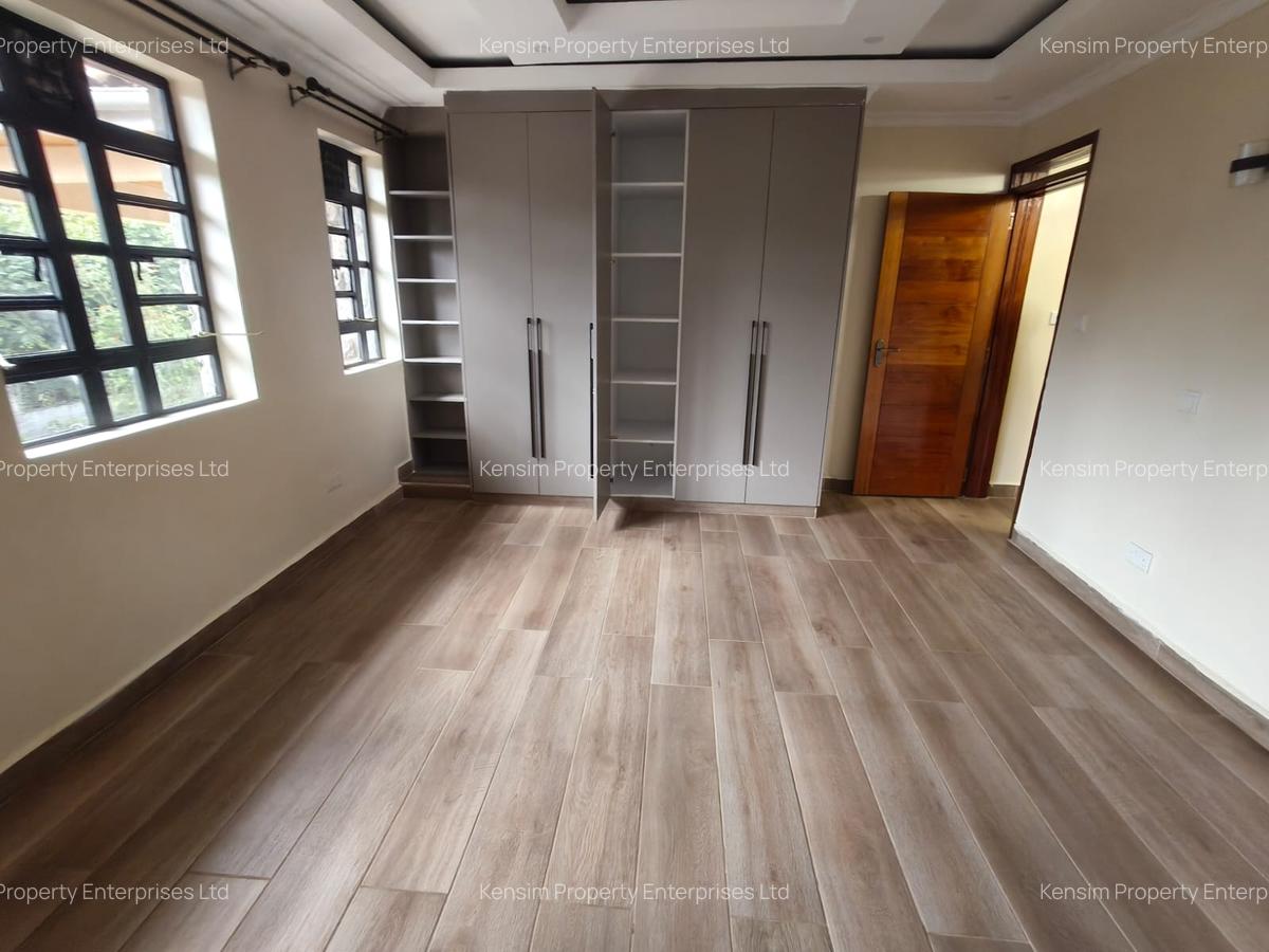 6 Bed Townhouse with En Suite in Kitisuru - 10