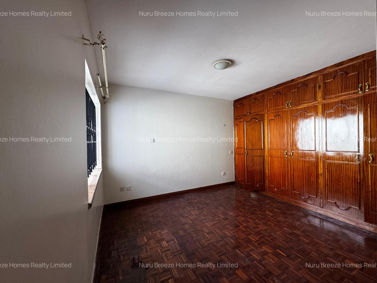 4 Bed Townhouse with En Suite in Spring Valley - 6