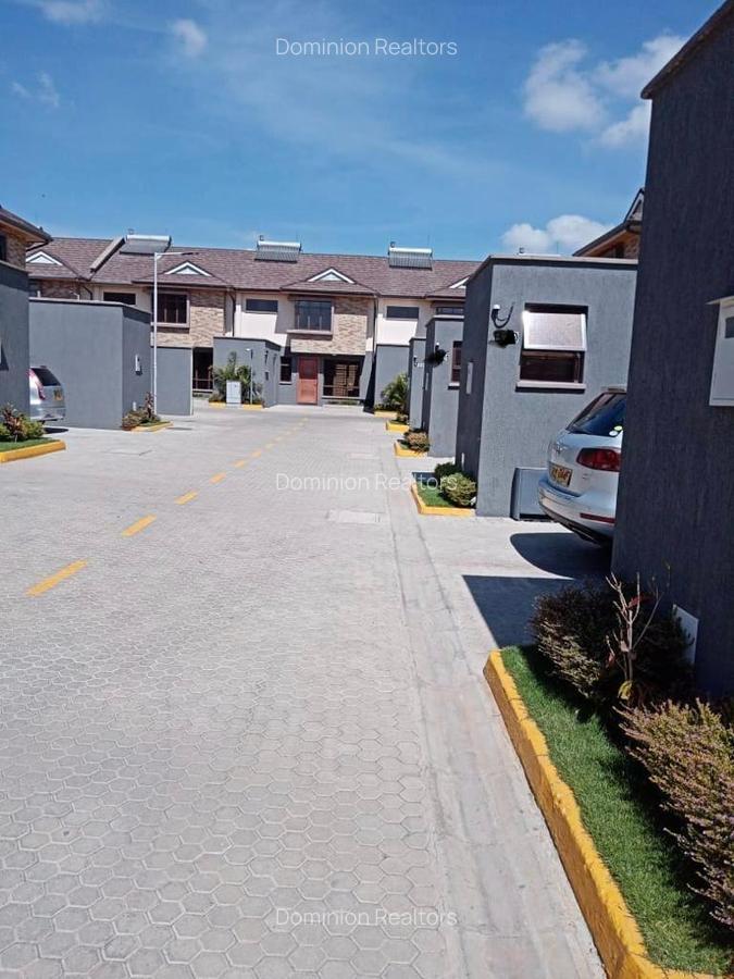4 Bed Villa with En Suite in Katani - 1