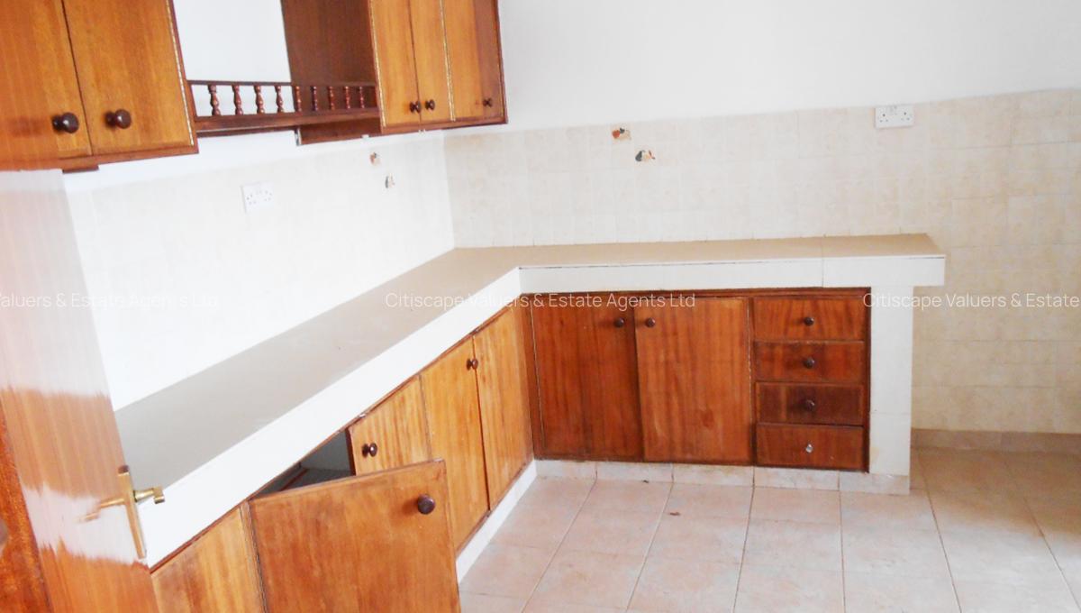 3 Bed Apartment with En Suite in Westlands Area - 4