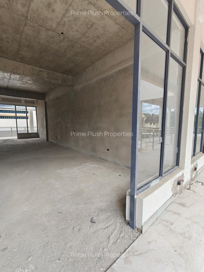 840 ft² Shop with Parking in Karen - 6
