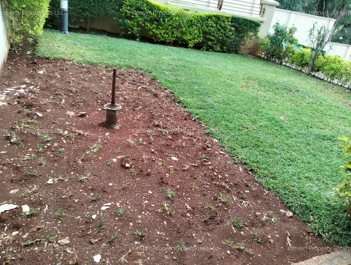 5 Bed Townhouse with En Suite in Lavington - 2