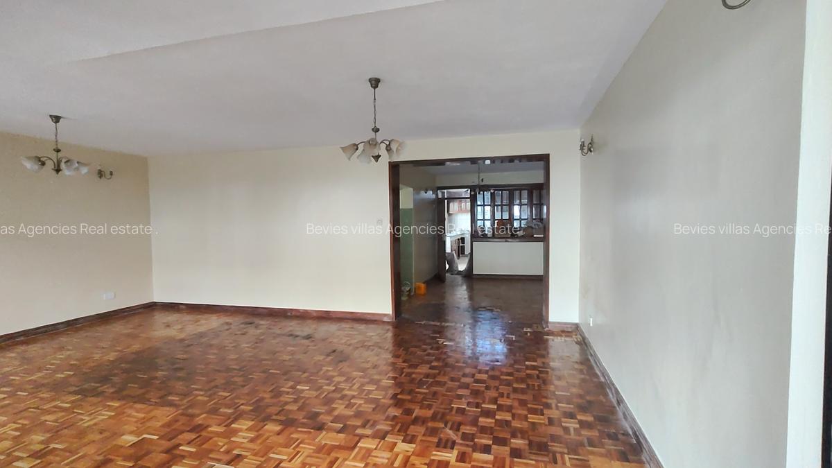5 Bed Townhouse with En Suite at Brookside - 20