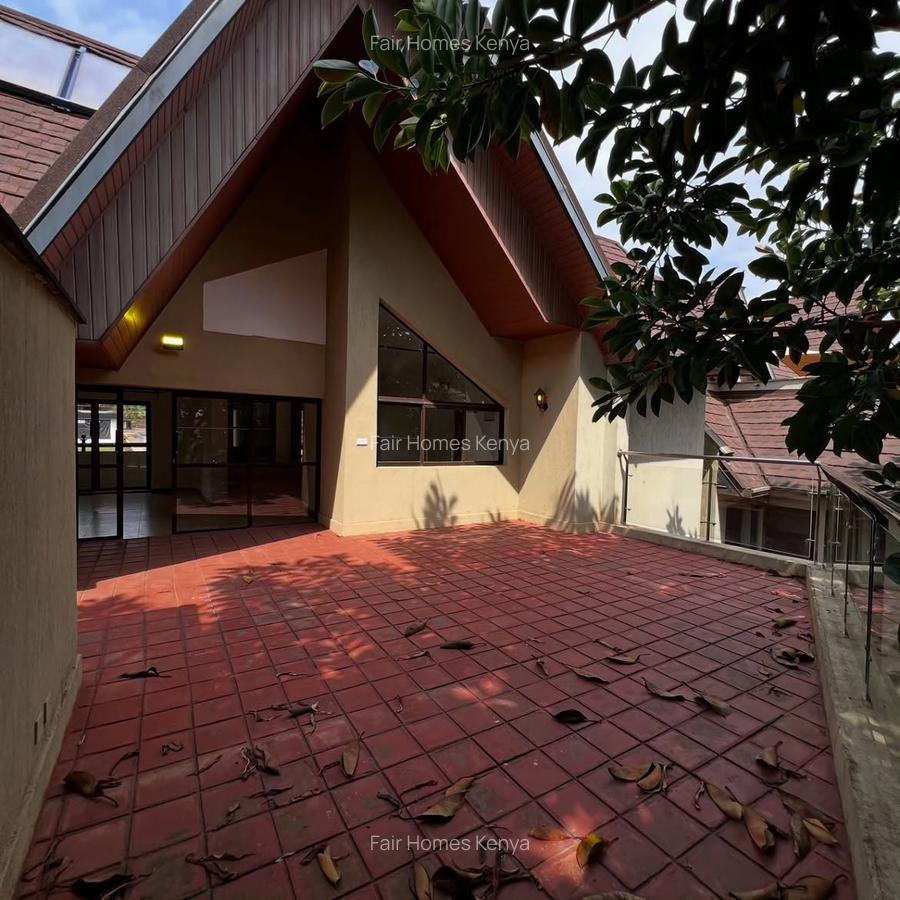 4 Bed Townhouse with En Suite at Chalbi Drive - 17