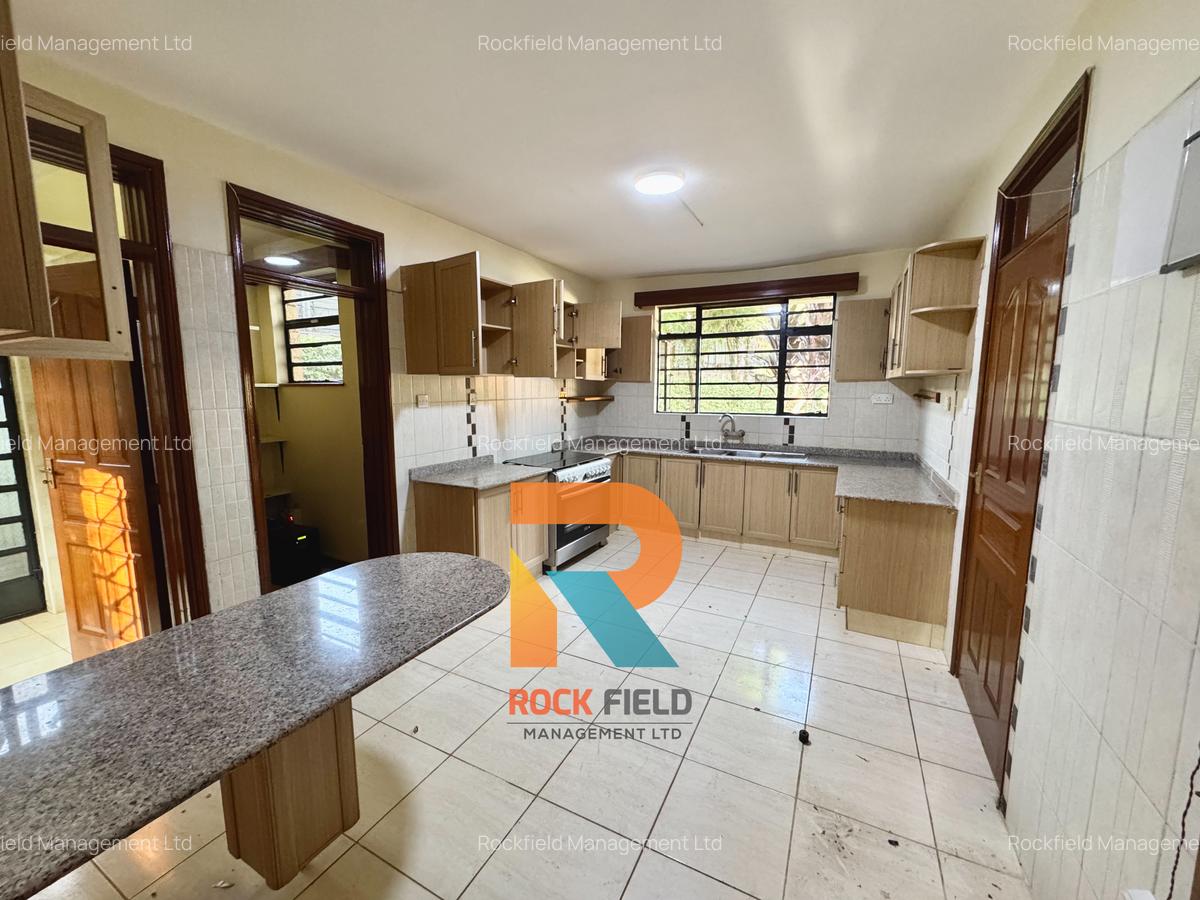 4 Bed Townhouse with En Suite at Redhill Road - 6