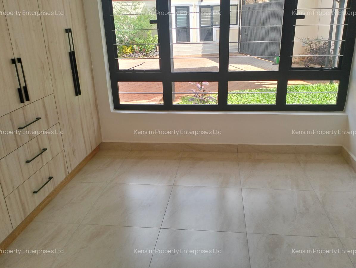 7 Bed Townhouse with En Suite in Runda - 5