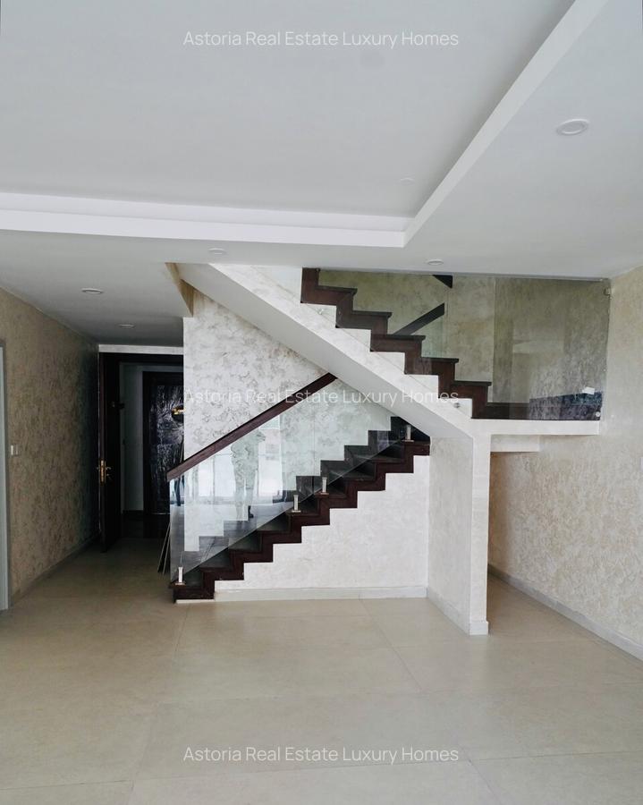 4 Bed Apartment with En Suite at 2026-510 - 12