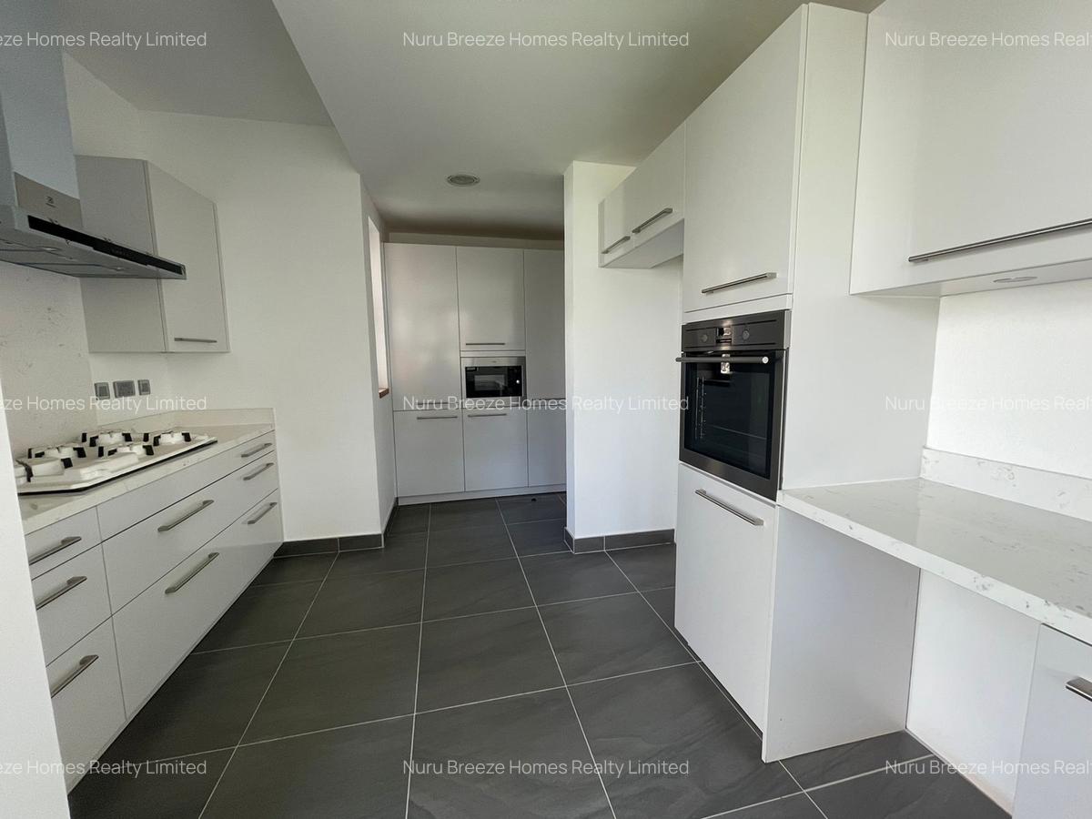 5 Bed Townhouse with En Suite in Karen - 8
