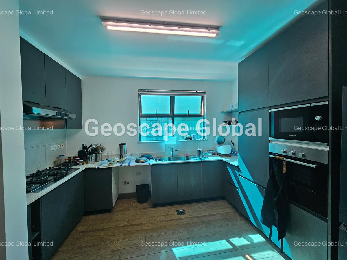Furnished 4 Bed Apartment with En Suite in Rosslyn - 9