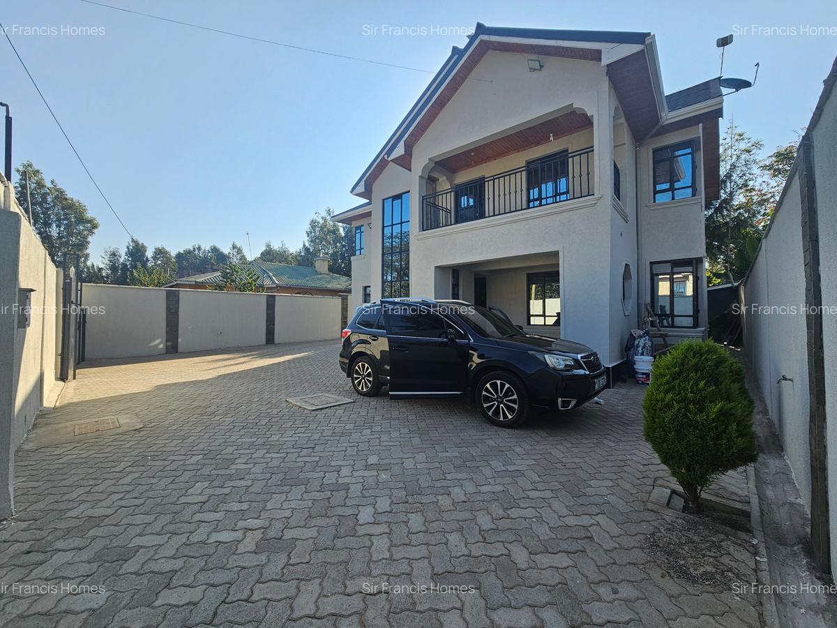 4 Bed House with En Suite at Chavara School Area. - 2
