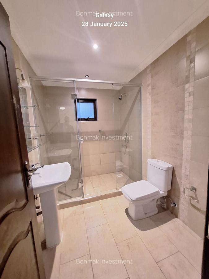 4 Bed Townhouse with En Suite at Off James Gichuru - 14