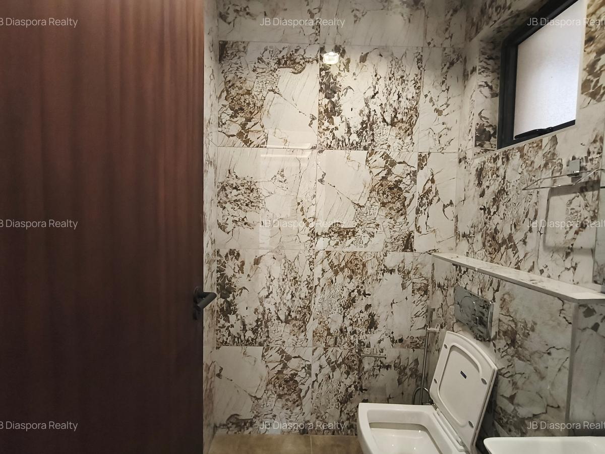 2 Bed Apartment with En Suite at Brookside - 7