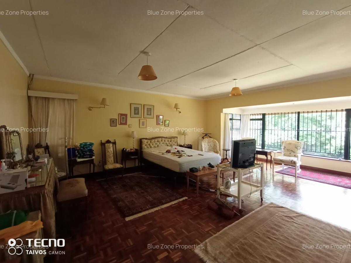 5 Bed House with En Suite at Off Un Avenue - 10