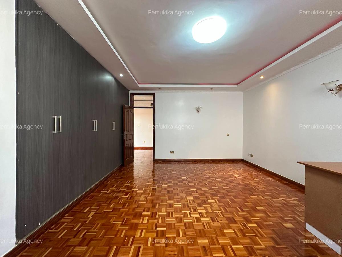 5 Bed Townhouse with En Suite in Runda - 7