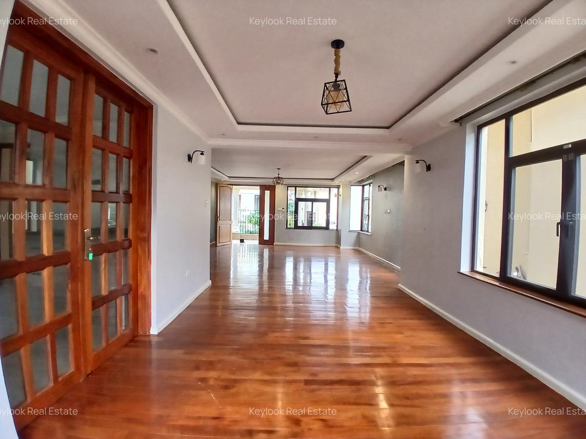 4 Bed Townhouse with En Suite at Lavington Green - 13