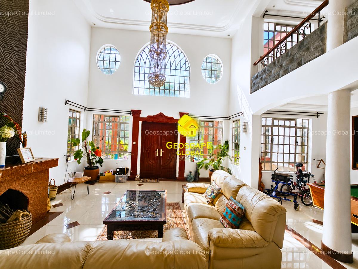 5 Bed House with En Suite in Nyari - 4