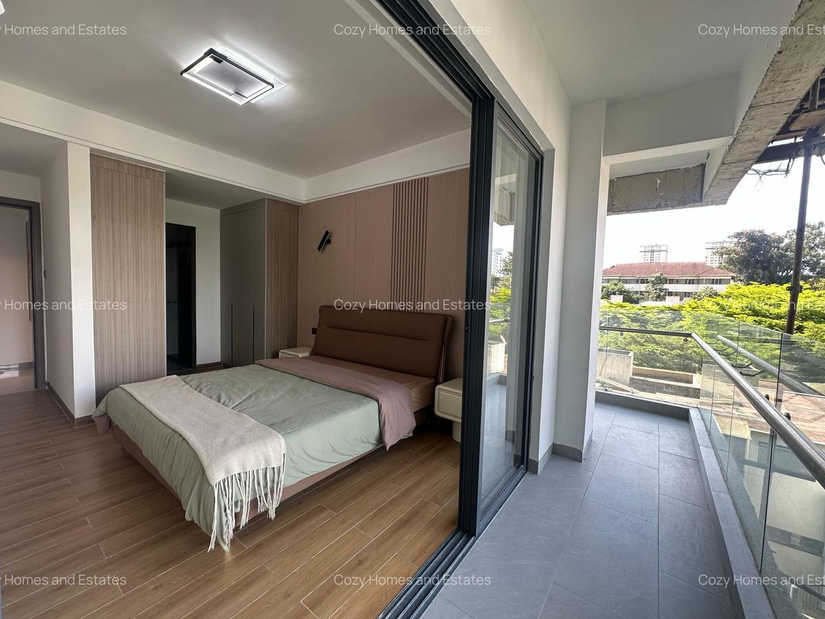 3 Bed Apartment with En Suite at Upperhill - 5