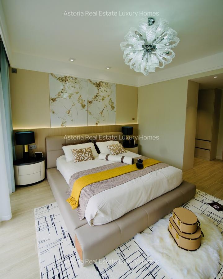 4 Bed Apartment with En Suite at 2026-405 - 5