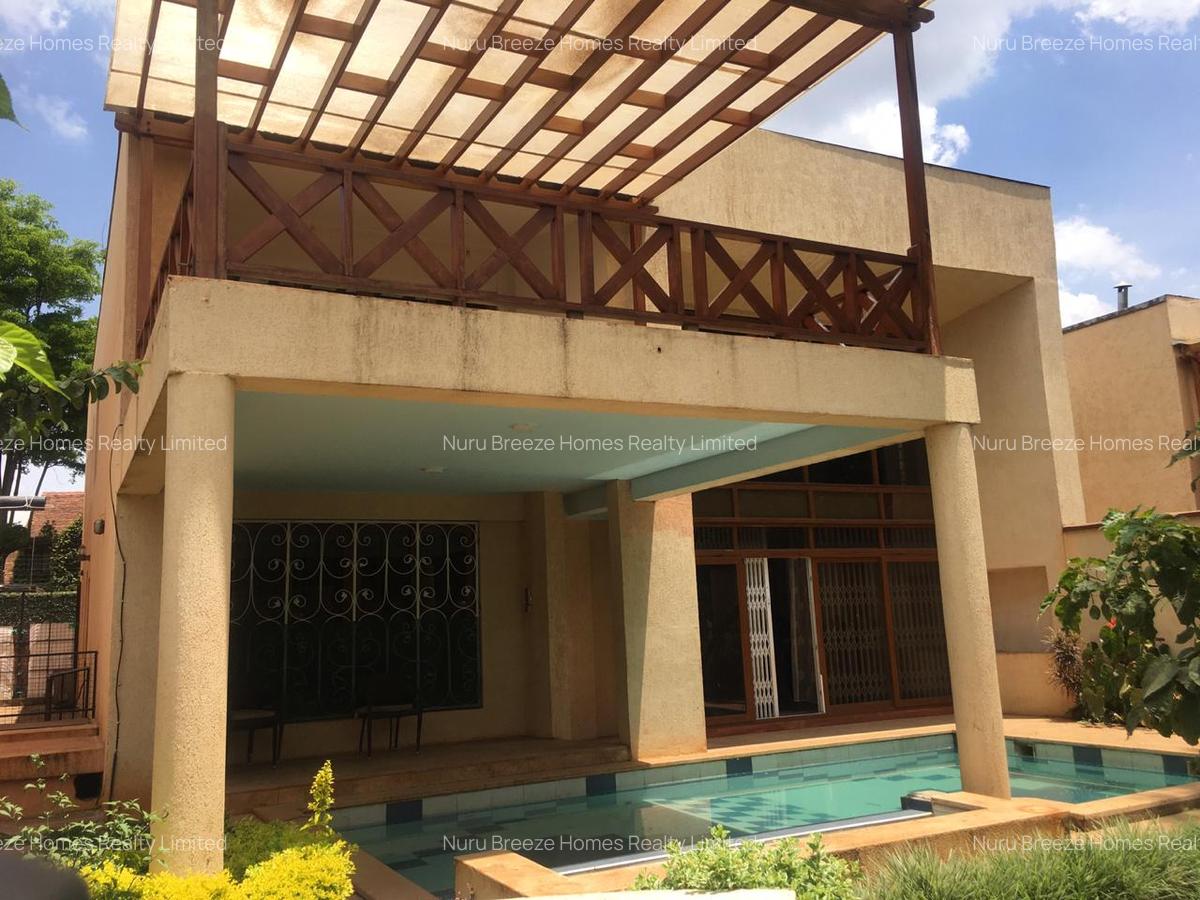 5 Bed Townhouse with En Suite in Lavington - 10
