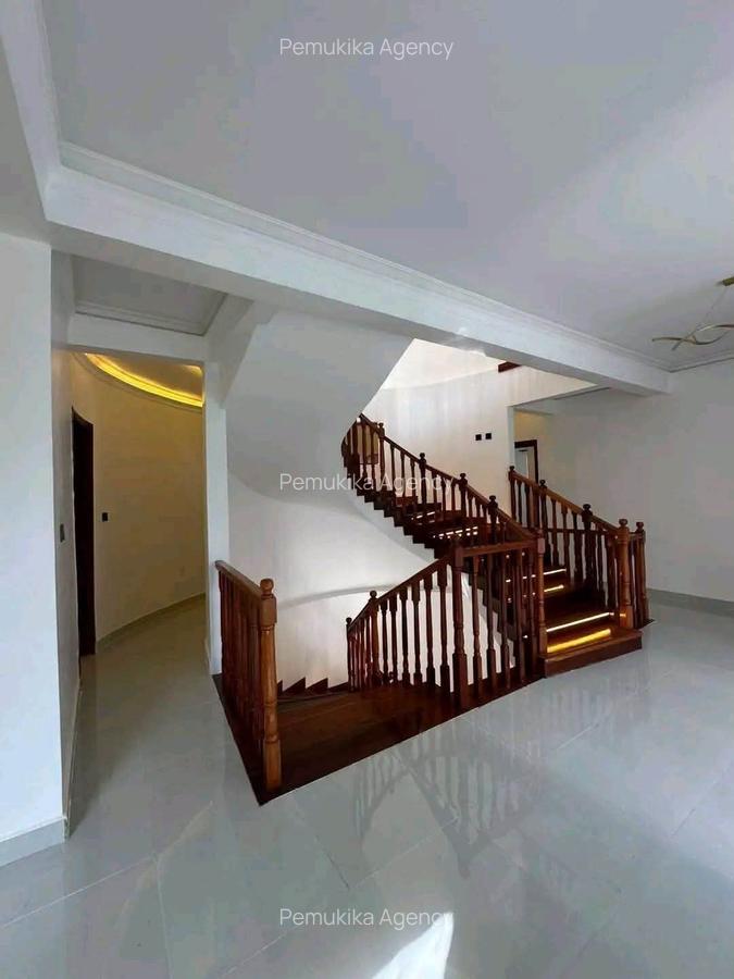 6 Bed Townhouse with En Suite in Karen - 9