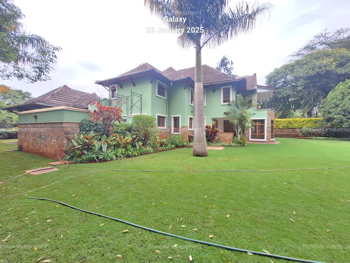 5 Bed Townhouse with En Suite at Runda Park Estate - 1