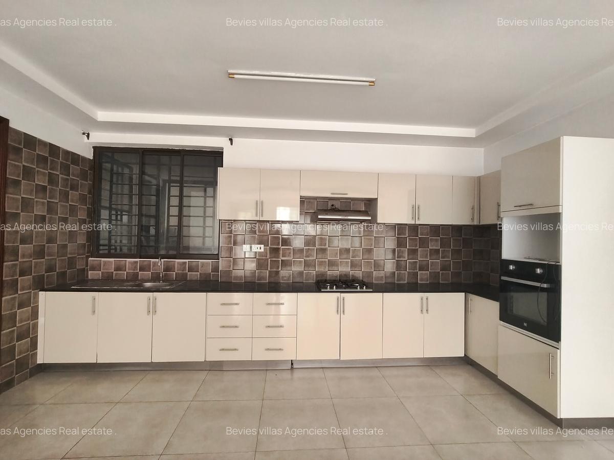 2 Bed Apartment with En Suite at Parklands - 6