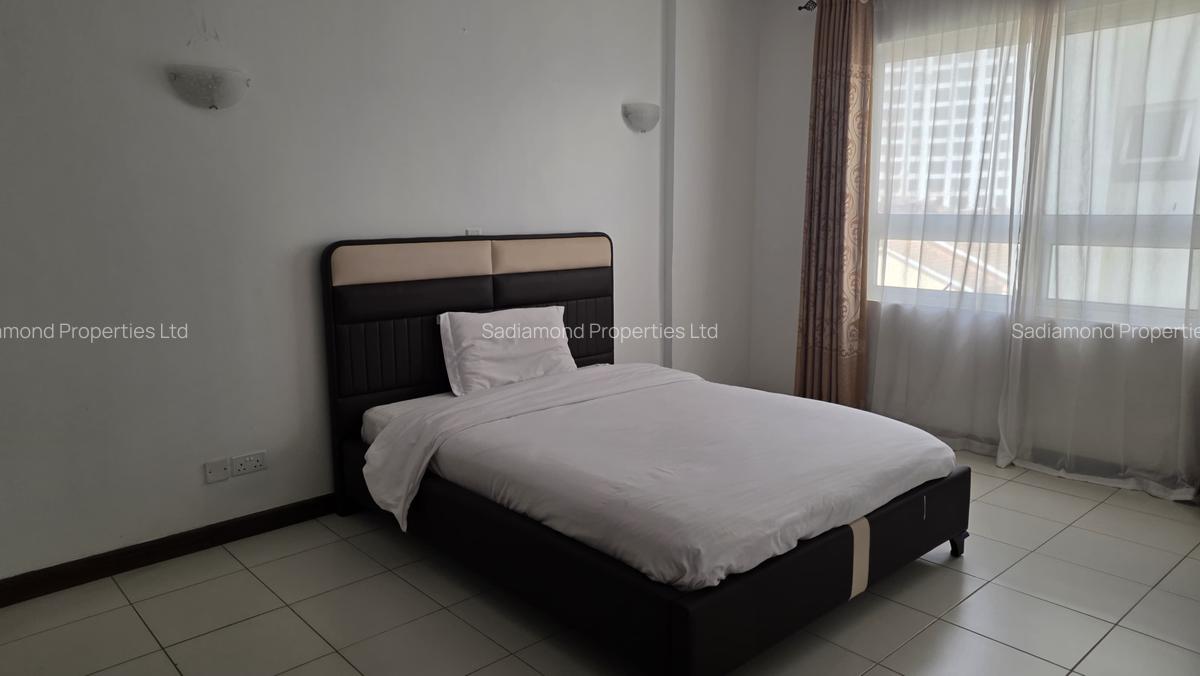 Furnished 2 Bed Apartment with En Suite in Brookside - 6