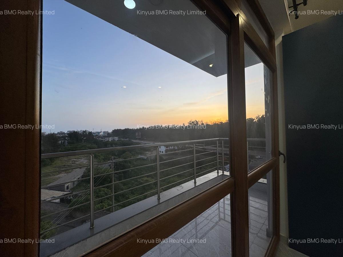 3 Bed Apartment with En Suite in Nyali Area - 9