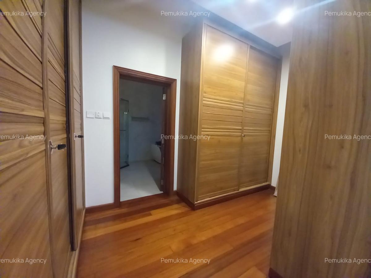 4 Bed Apartment with En Suite in General Mathenge - 10
