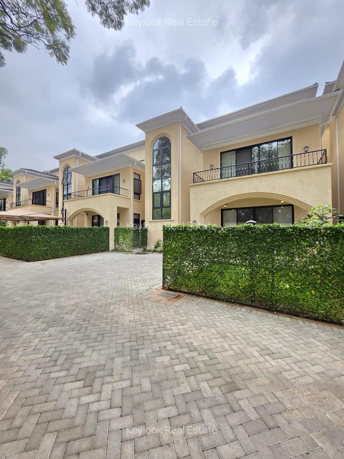 5 Bed Townhouse with En Suite at Lavington Green - 1