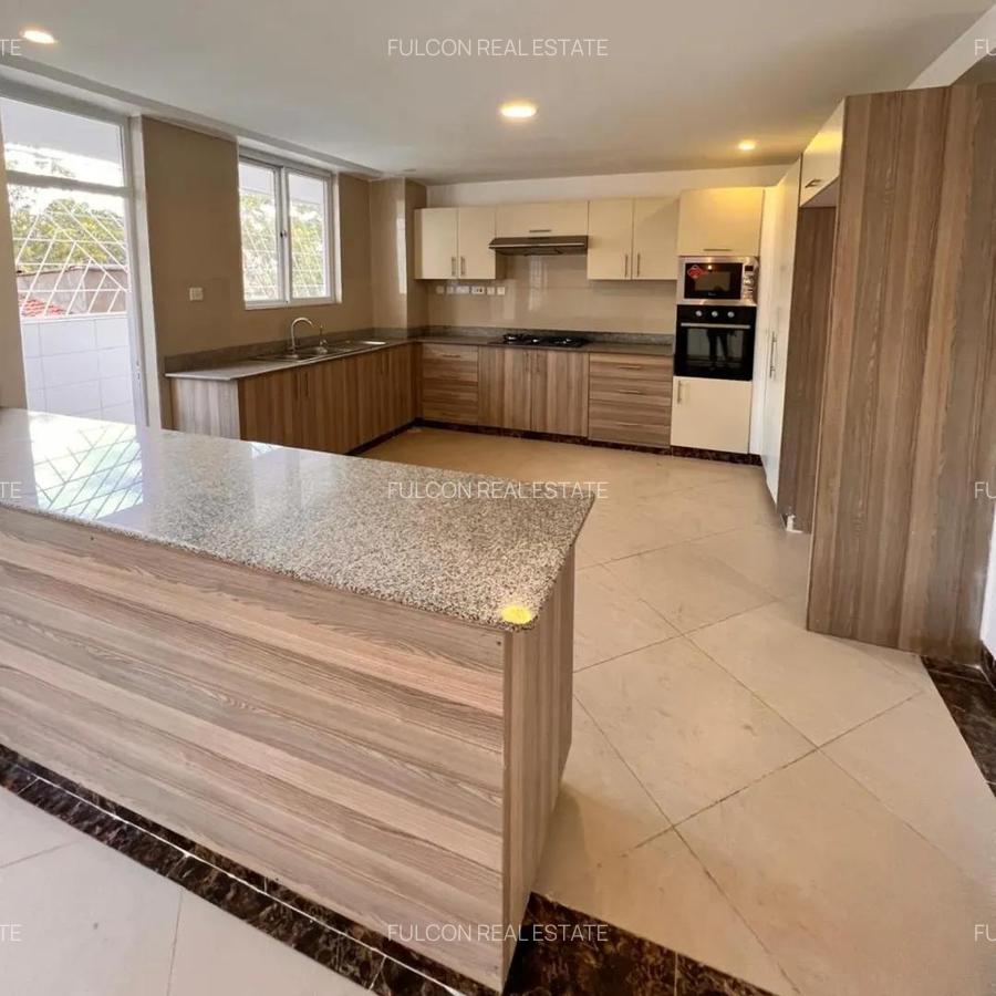 3 Bed Apartment with En Suite in Lavington - 15