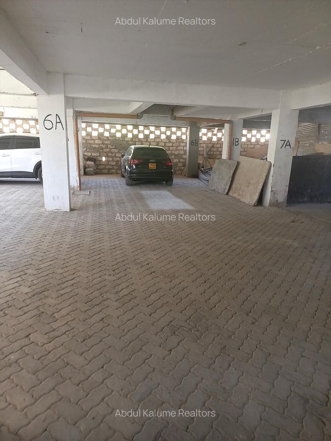 Serviced 2 Bed Apartment with En Suite at Bamburi - 12