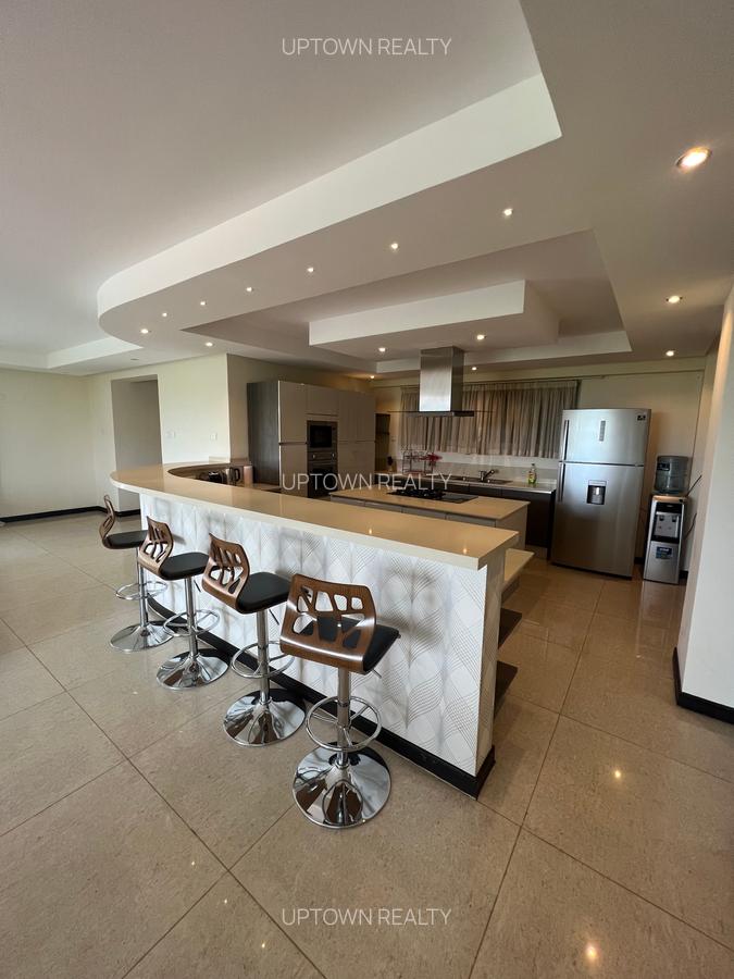 Serviced 3 Bed Apartment with En Suite at Riverside - 4