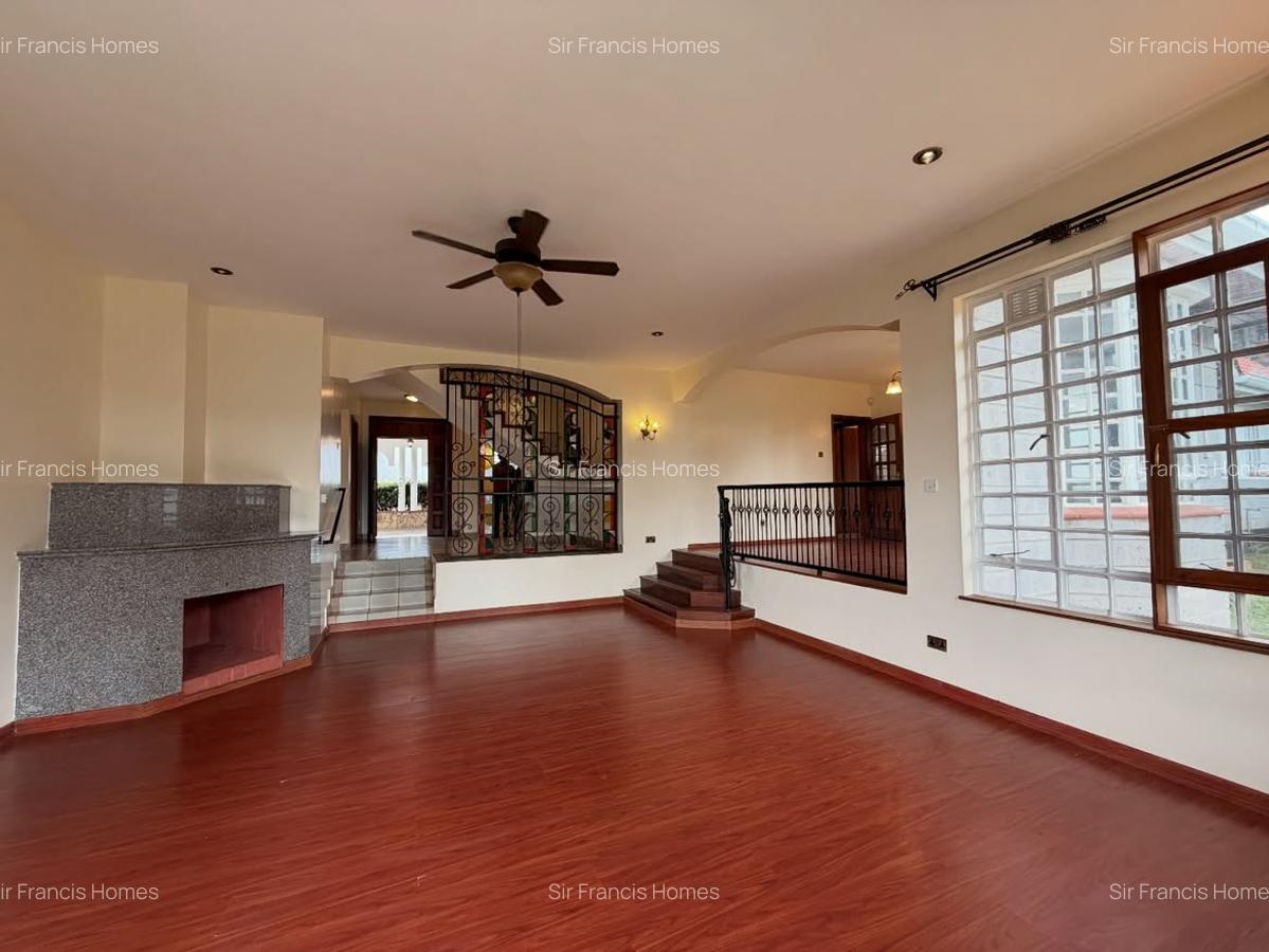 5 Bed House with En Suite in Runda - 12