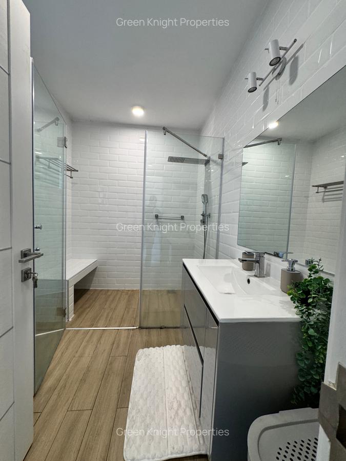 Serviced 2 Bed Apartment with En Suite in Lavington - 10