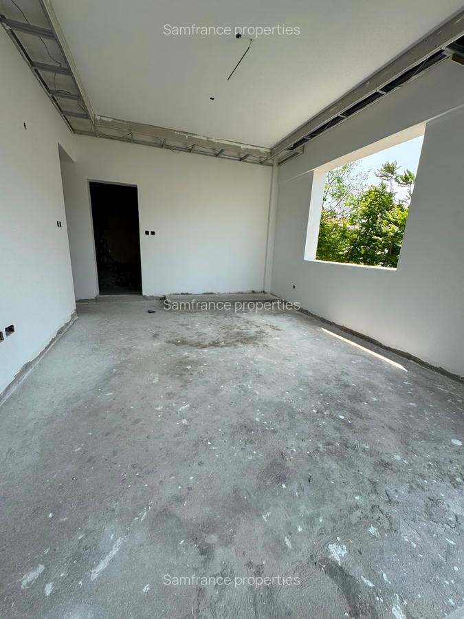 Serviced 3 Bed Apartment with Swimming Pool at Parklane - 8