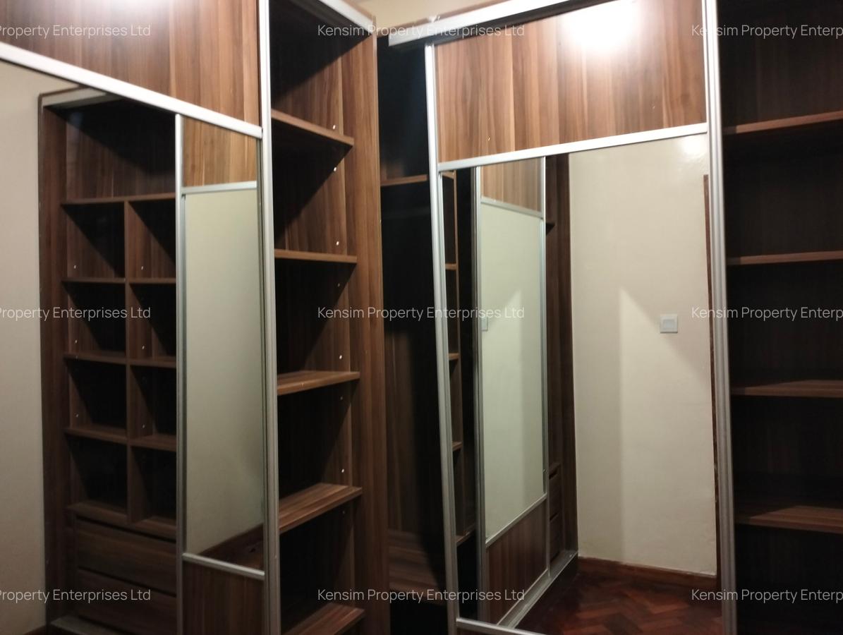5 Bed Townhouse with En Suite in Lavington - 16