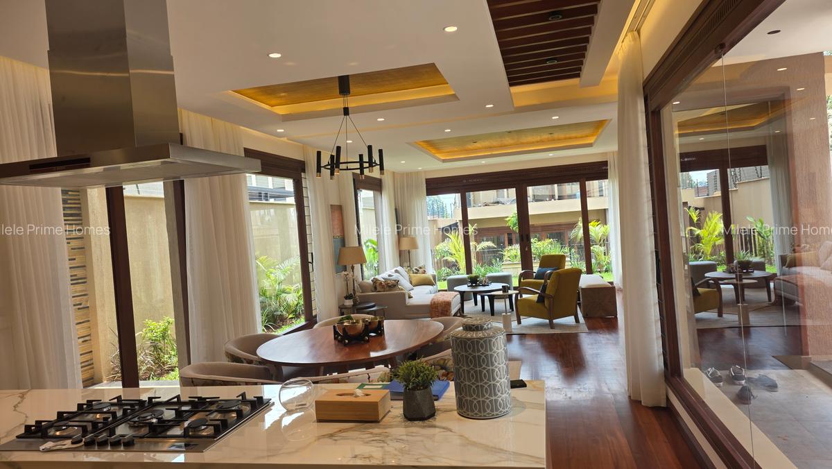 4 Bed Villa with En Suite at Tala Road - 8