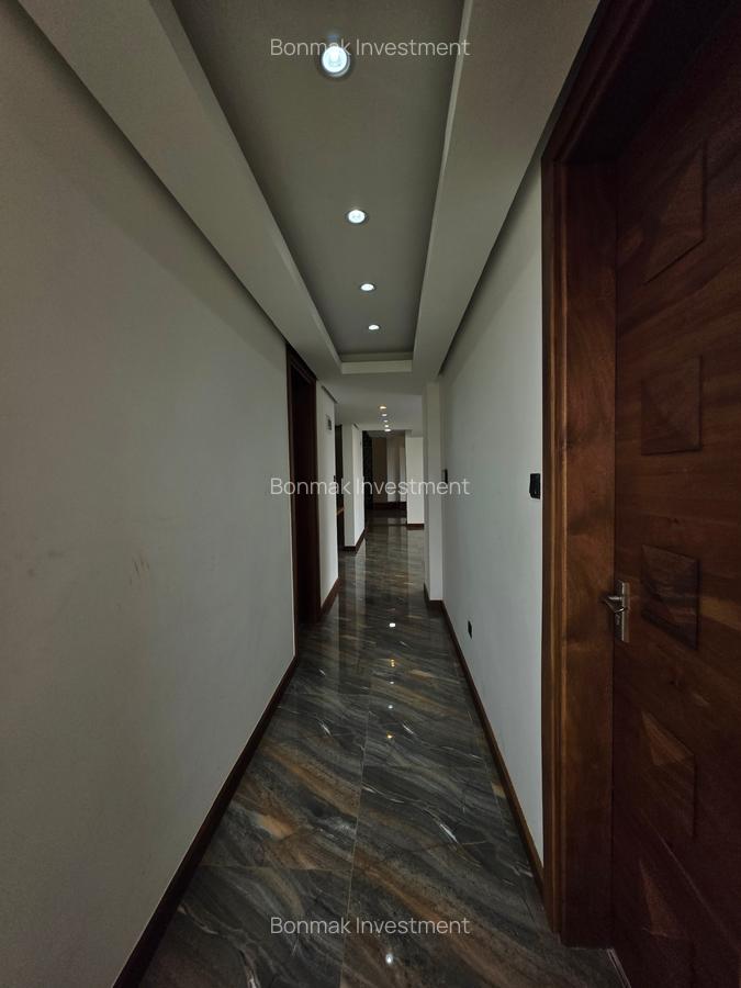 4 Bed Apartment with En Suite at General Mathenge - 16