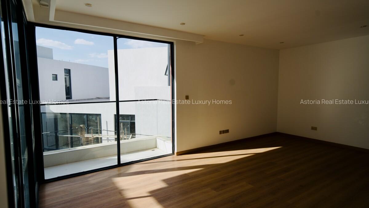 5 Bed Villa with En Suite at 2026-386 5 Bed - 17